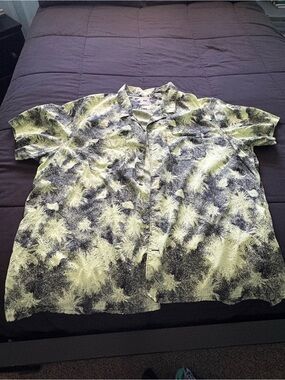Levi's Lime Green and Black Short-Sleeve Button-Down Shirt